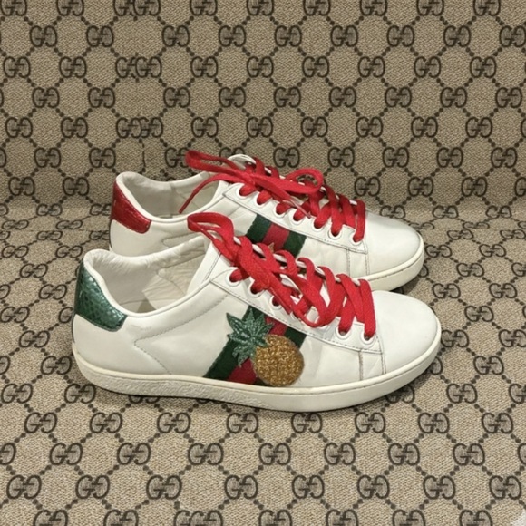 Authentic Gucci luxury designer girl’s signature sneakers tennis shoes sz 3